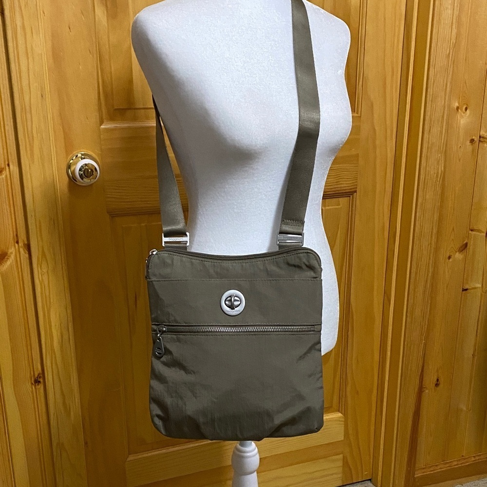 Baggallini Tan Crossbody Bag with Adjustable Strap.
